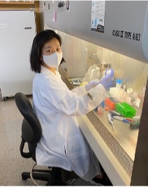 Genhui Shin in Lab